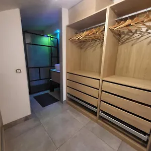 https://grasse-superbe-2-pices-2-minutes-du-centre.fr-provencehotel.com